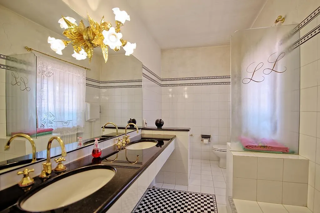 Villa Lorena By Posarellivillas Pieve San Giovanni Italien